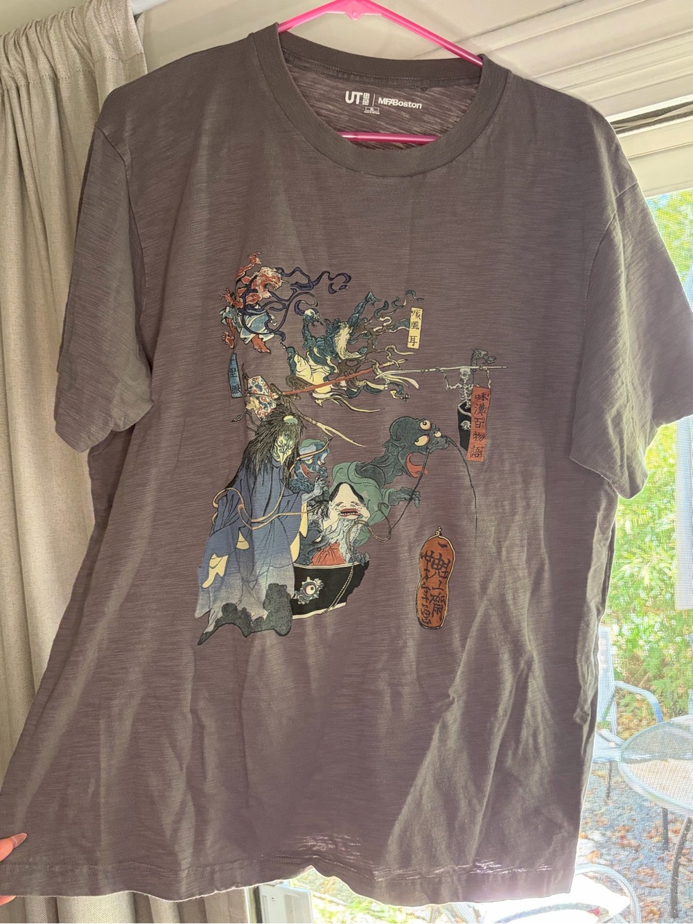 Uniqlo Dark Gray Japanese Art Graphic Tee